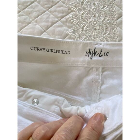 Style & Co Girlfriend Jeans White Midrise Curvy Fit Size 4 - Picture 3 of 11